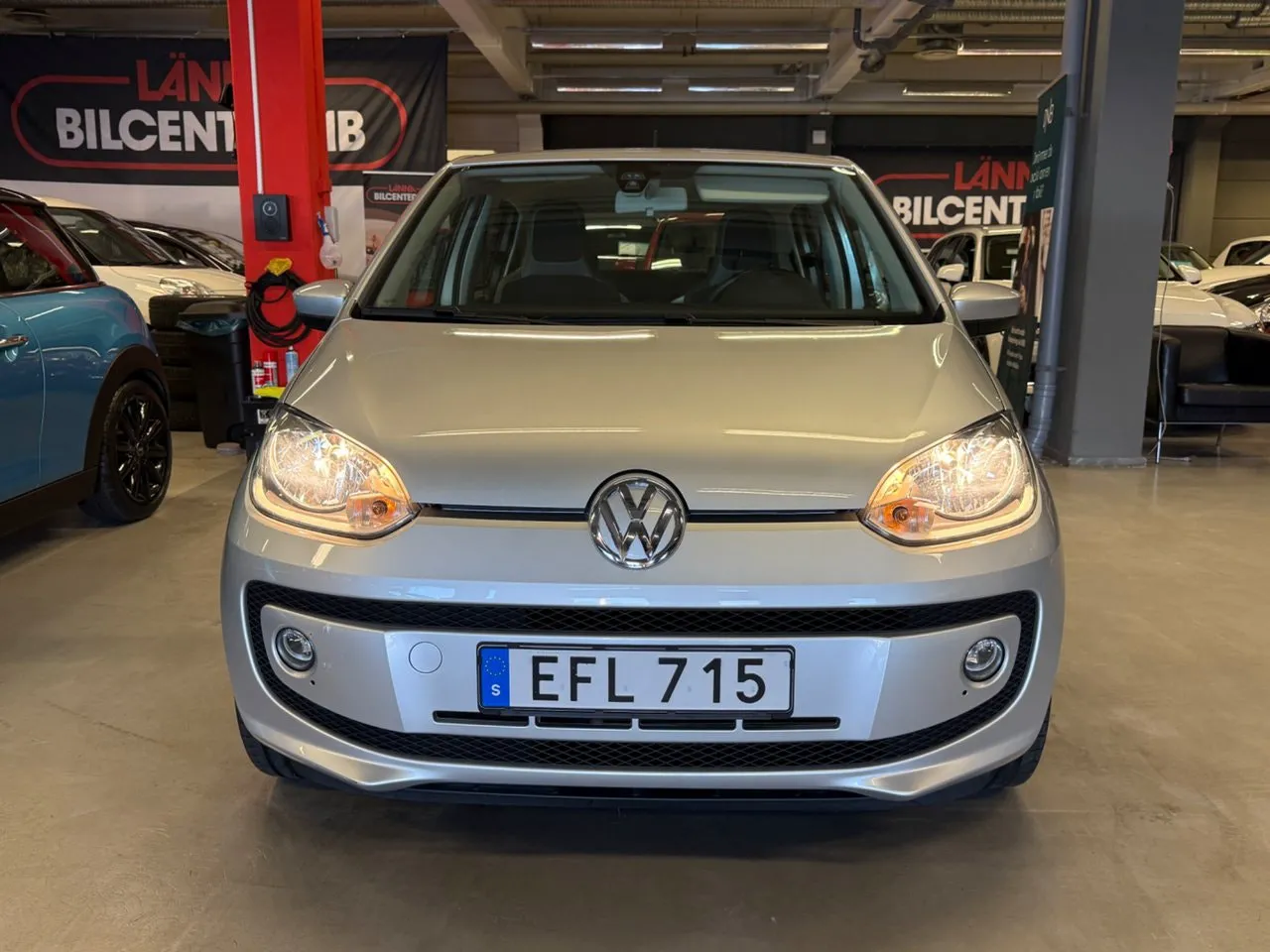 Vehicle image 5