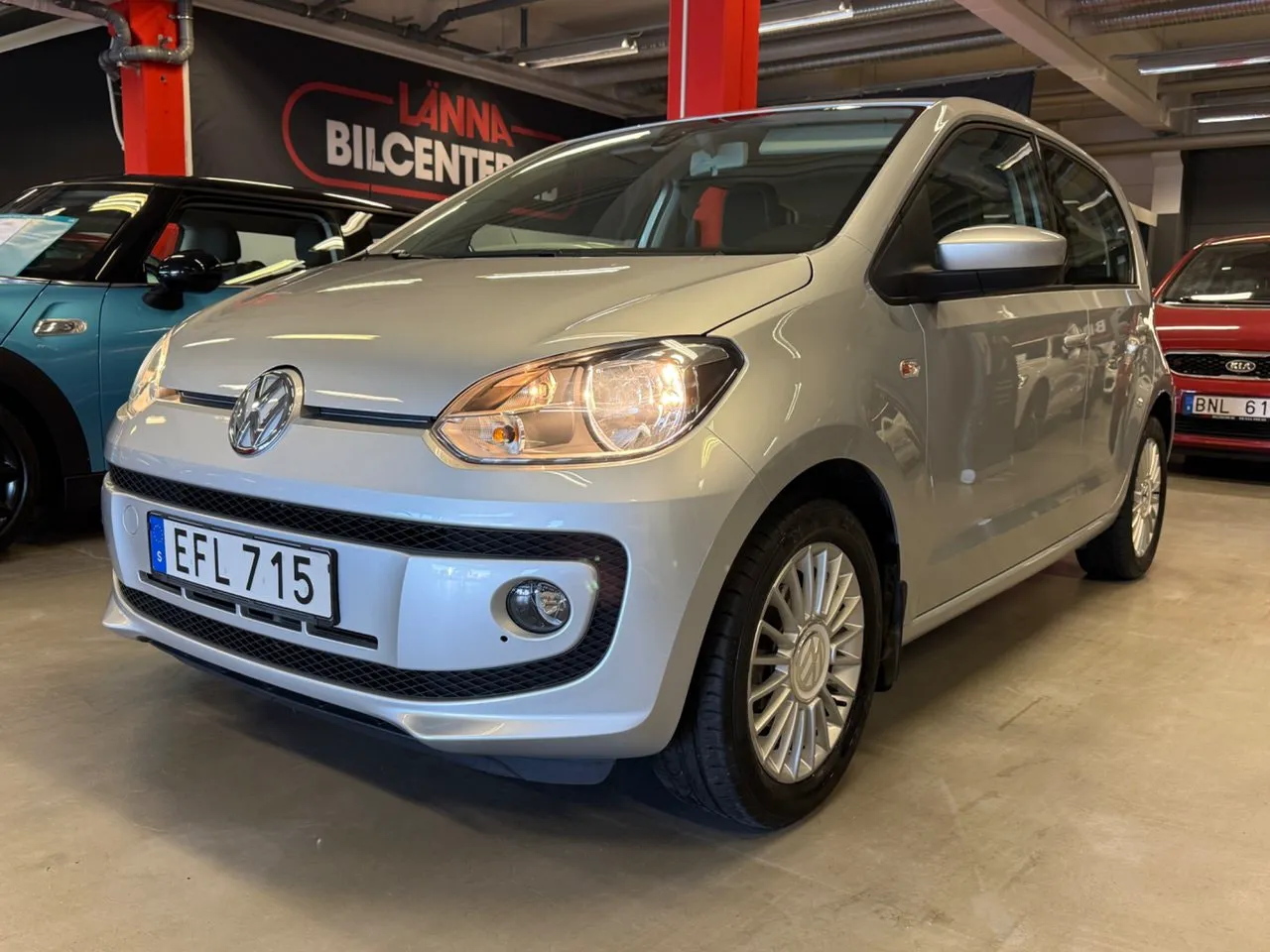 Vehicle image 6