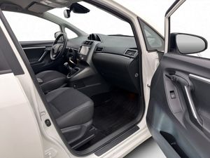 Toyota Verso bild 17