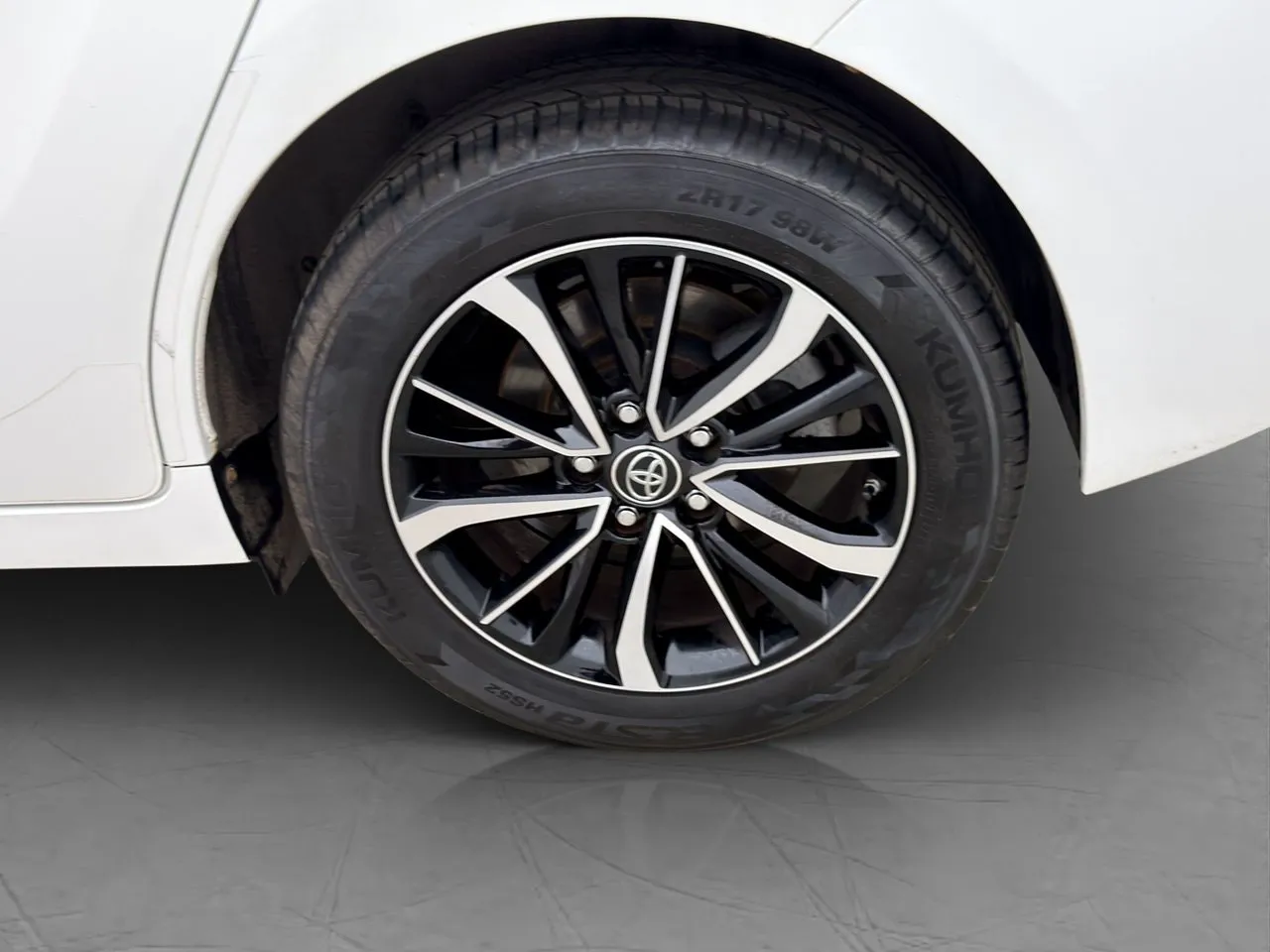 Vehicle image 21
