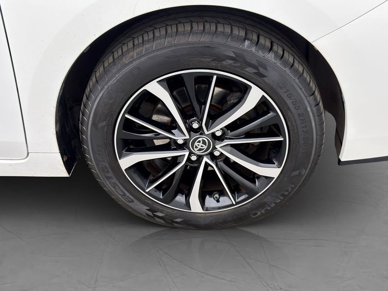 Toyota Verso bild 24