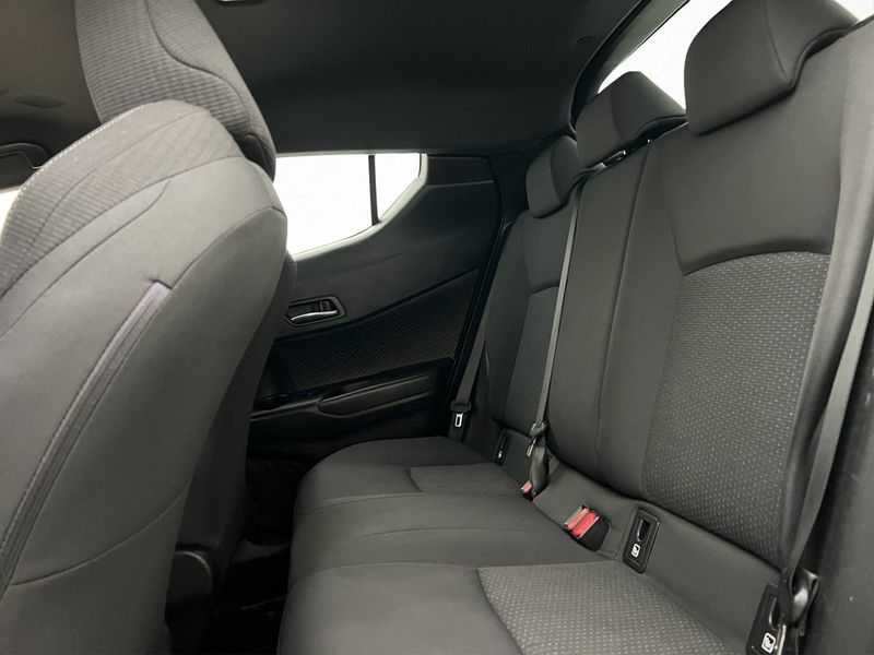 Toyota C-HR bild 24