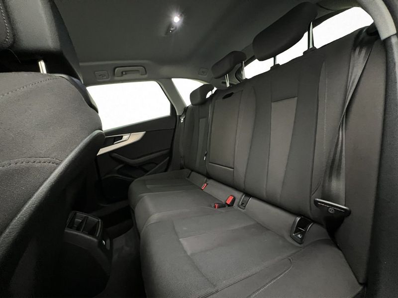 Audi A4 bild 11