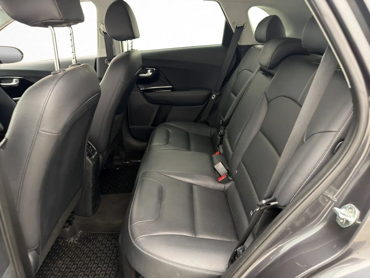 Vehicle image 21