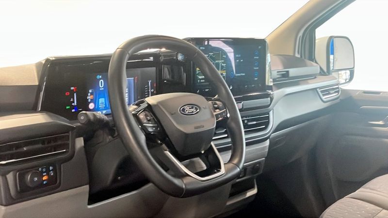 Ford Tourneo Custom bild 7