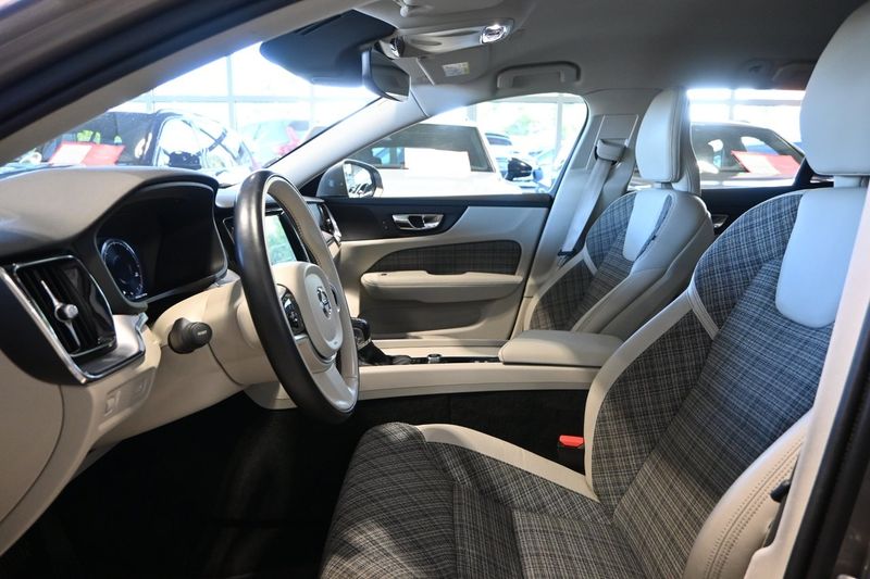 Volvo V60 bild 8