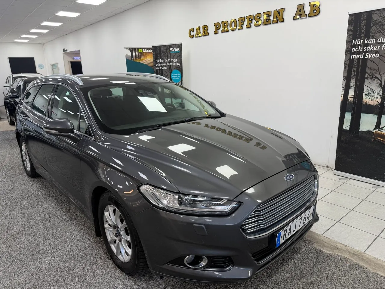 Vehicle image 20