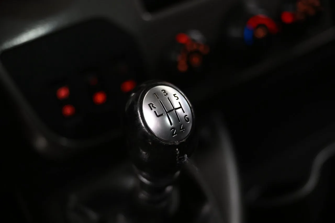 Vehicle image 27