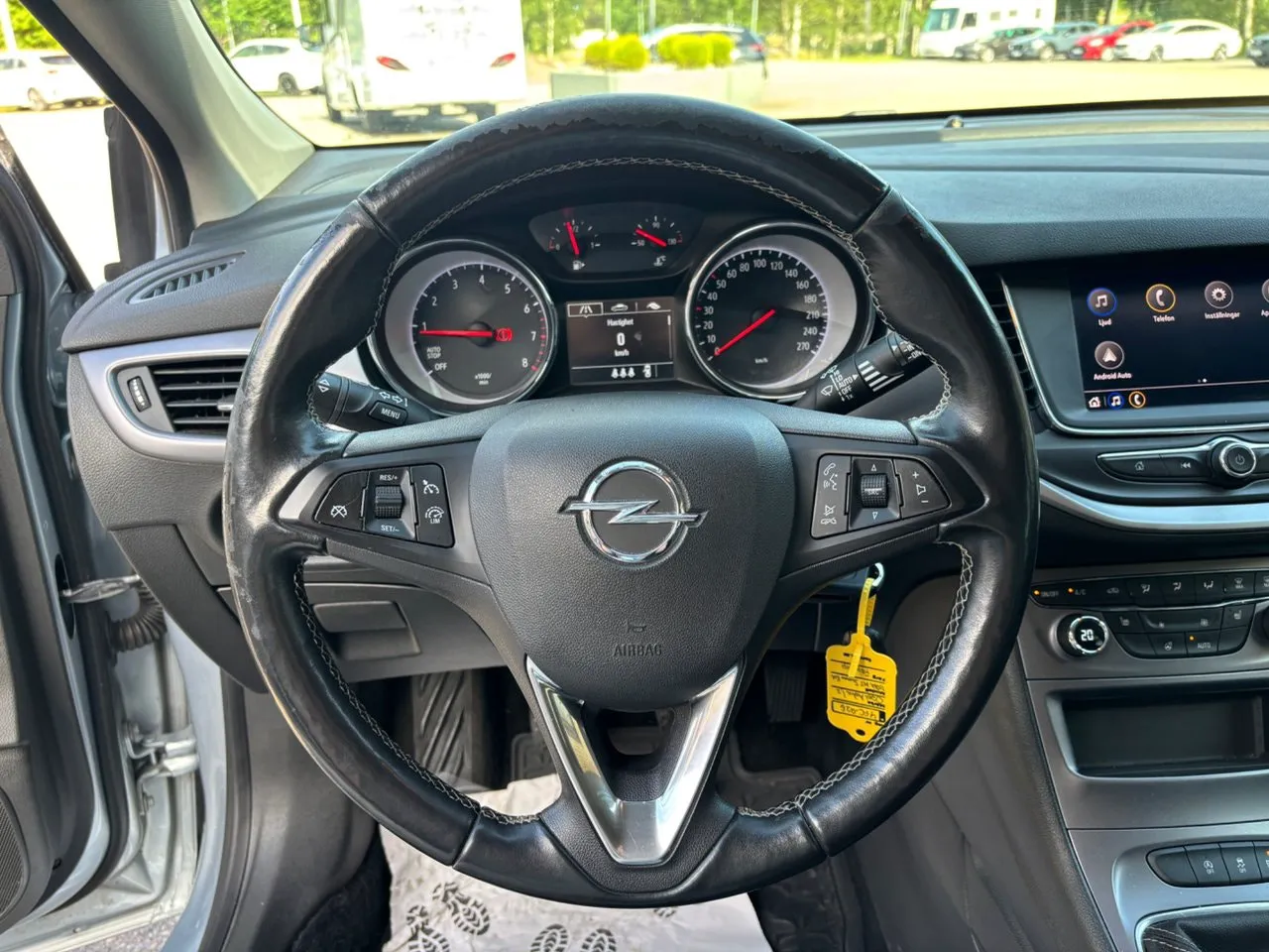 Vehicle image 22