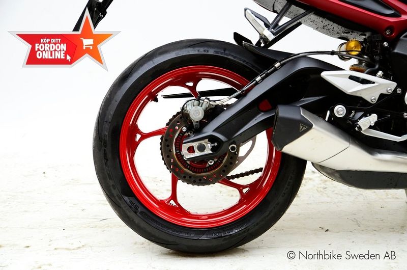 Triumph Street Triple bild 5