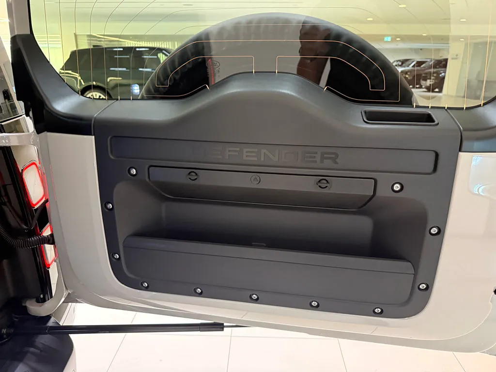 Vehicle image 21