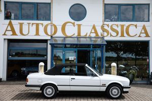 BMW 320 bild 1