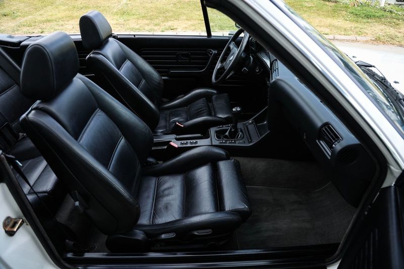 BMW 320 bild 18