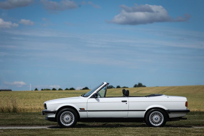 BMW 320 bild 11