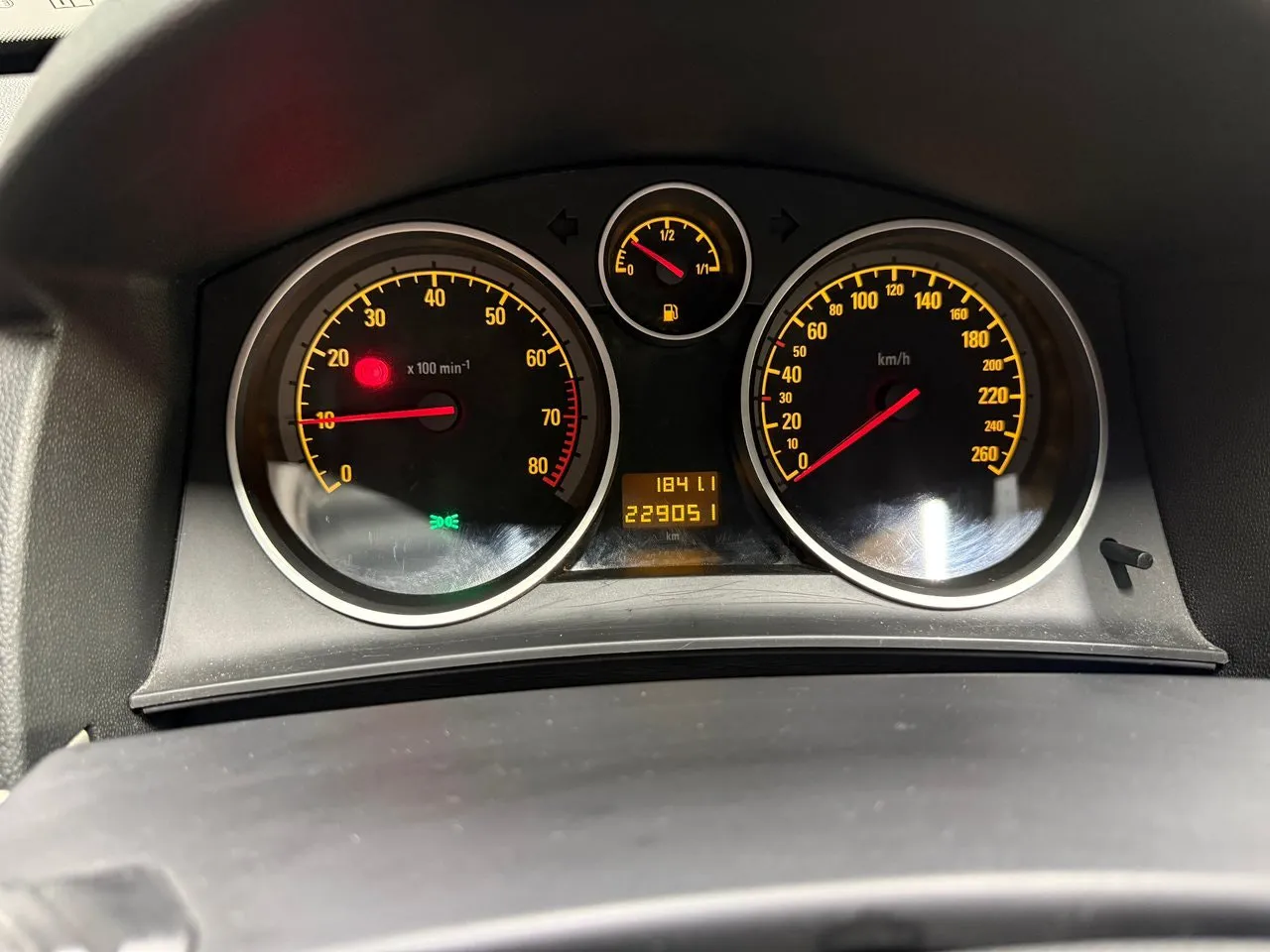 Vehicle image 14