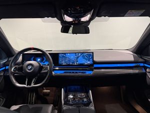 BMW i5 bild 13