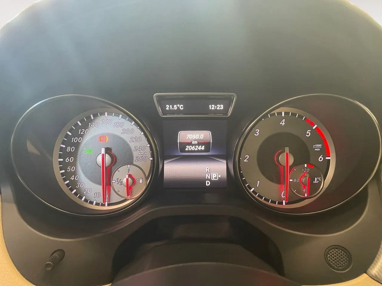 Vehicle image 11