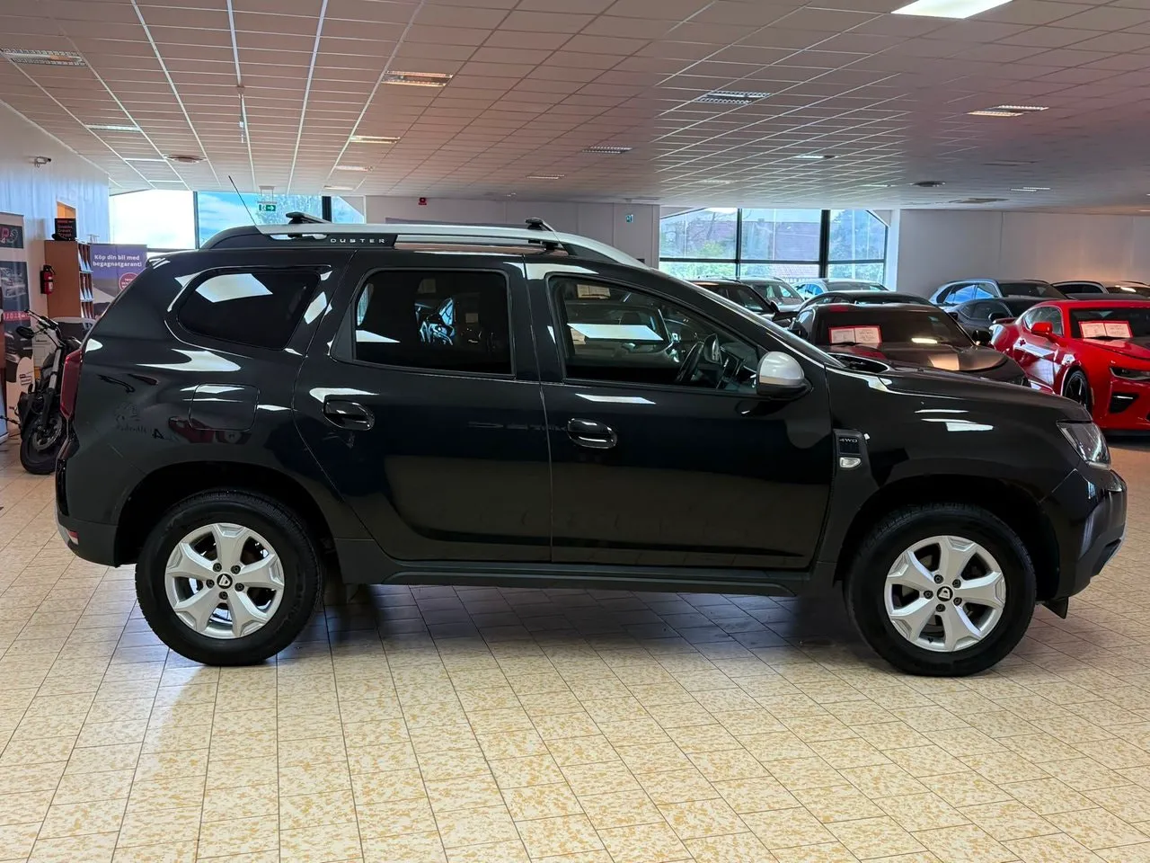 Vehicle image 7