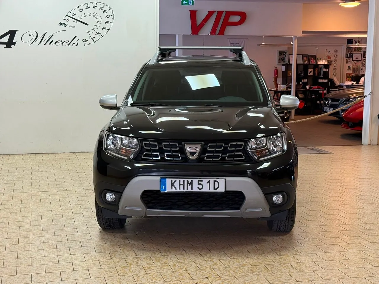 Vehicle image 9