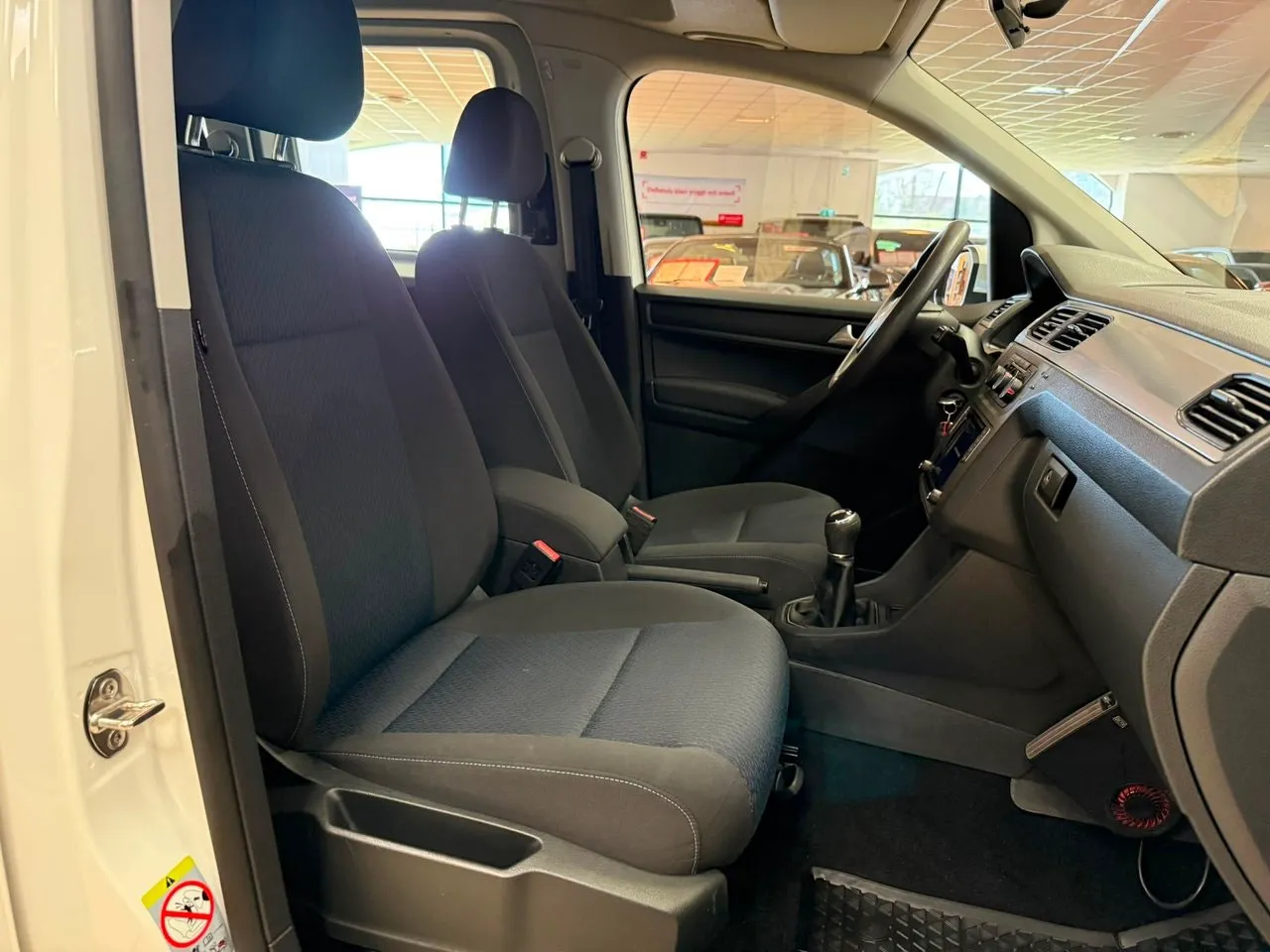 Vehicle image 18