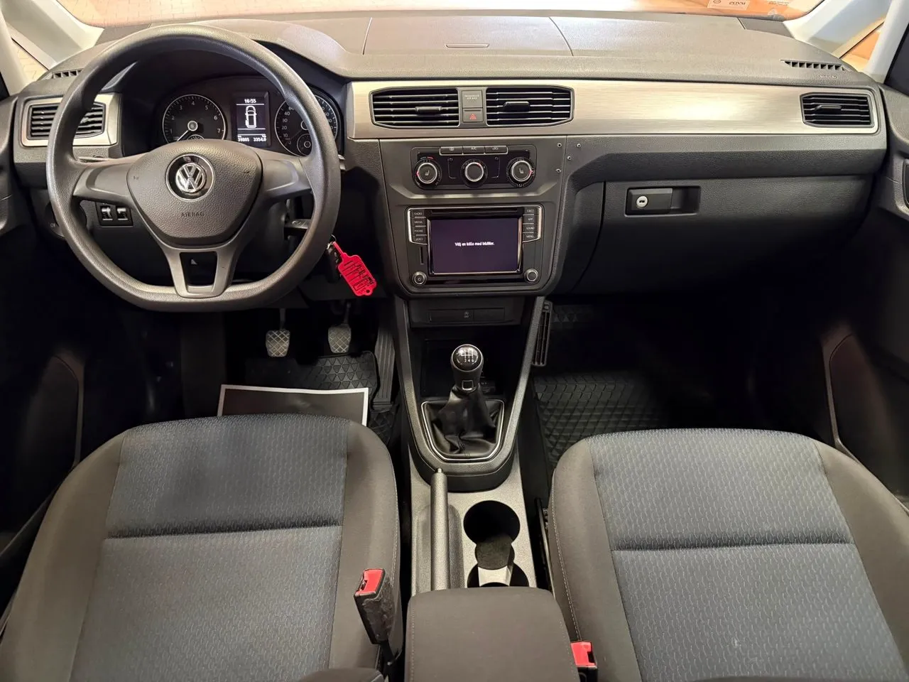 Vehicle image 16