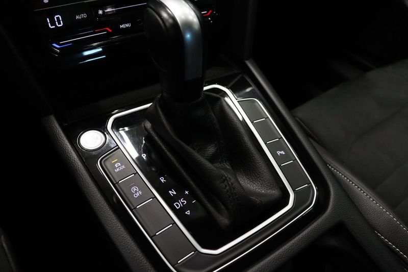 Volkswagen Passat bild 8