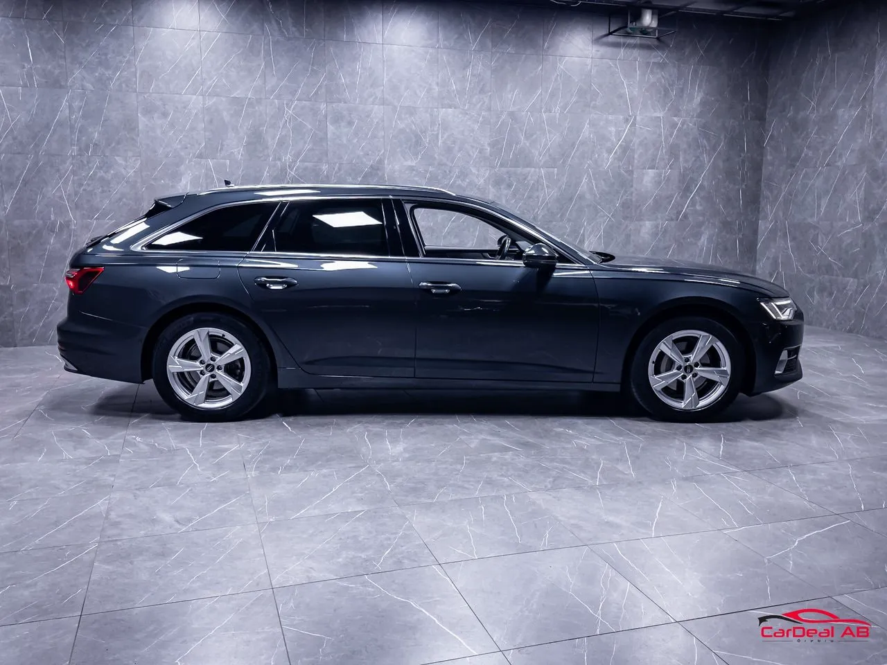Vehicle image 7