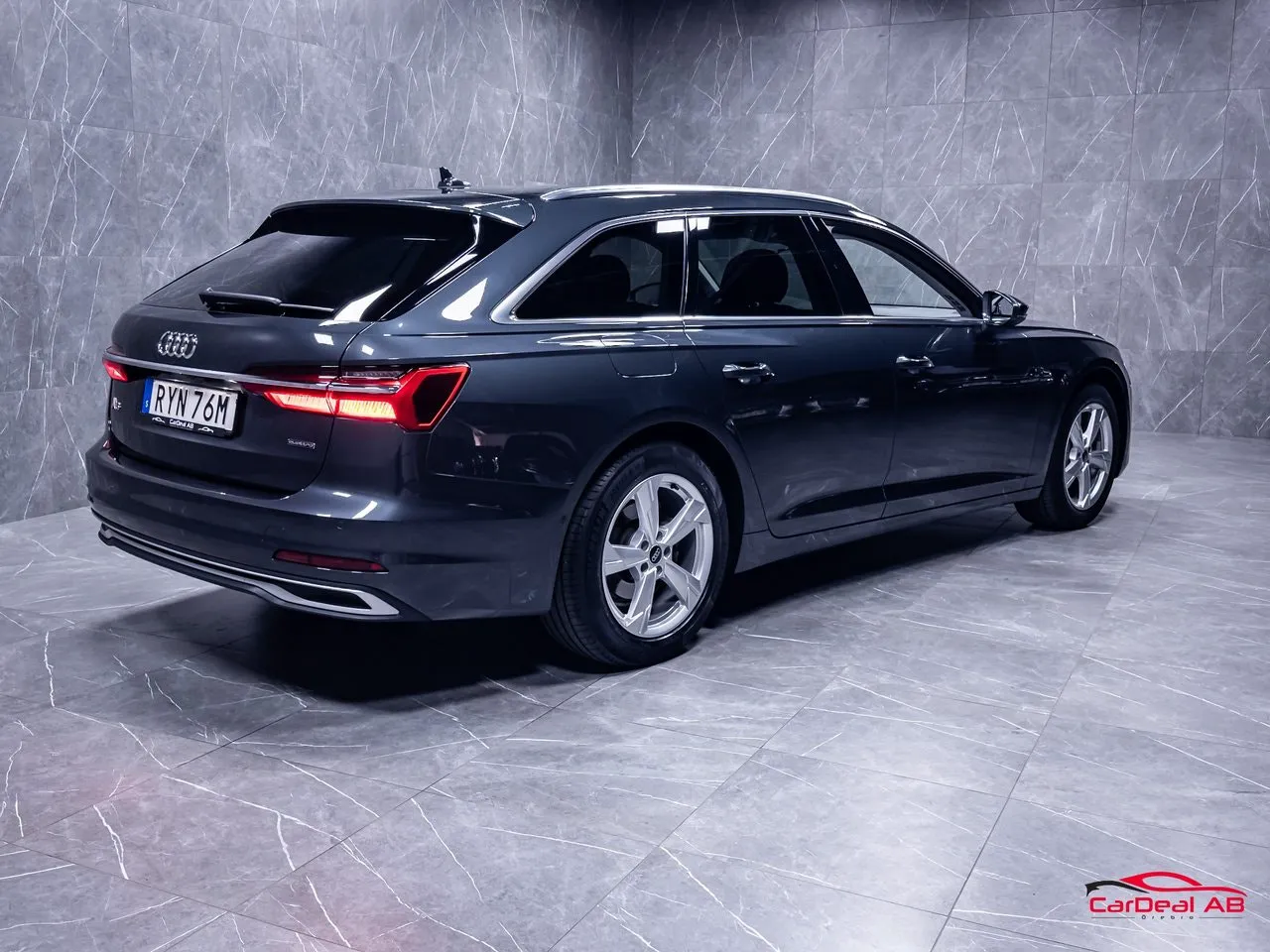 Vehicle image 6