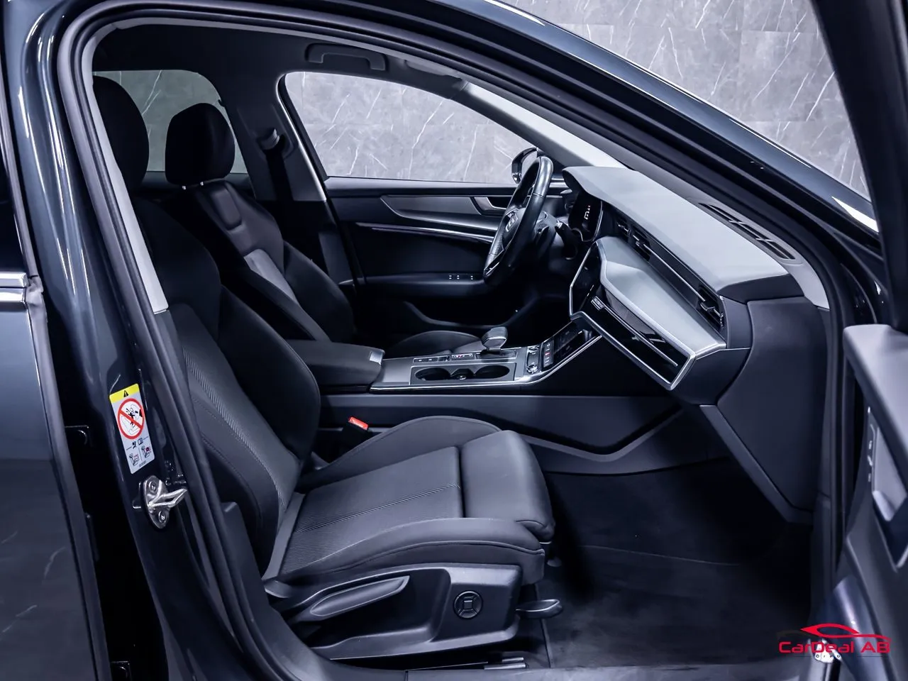 Vehicle image 14