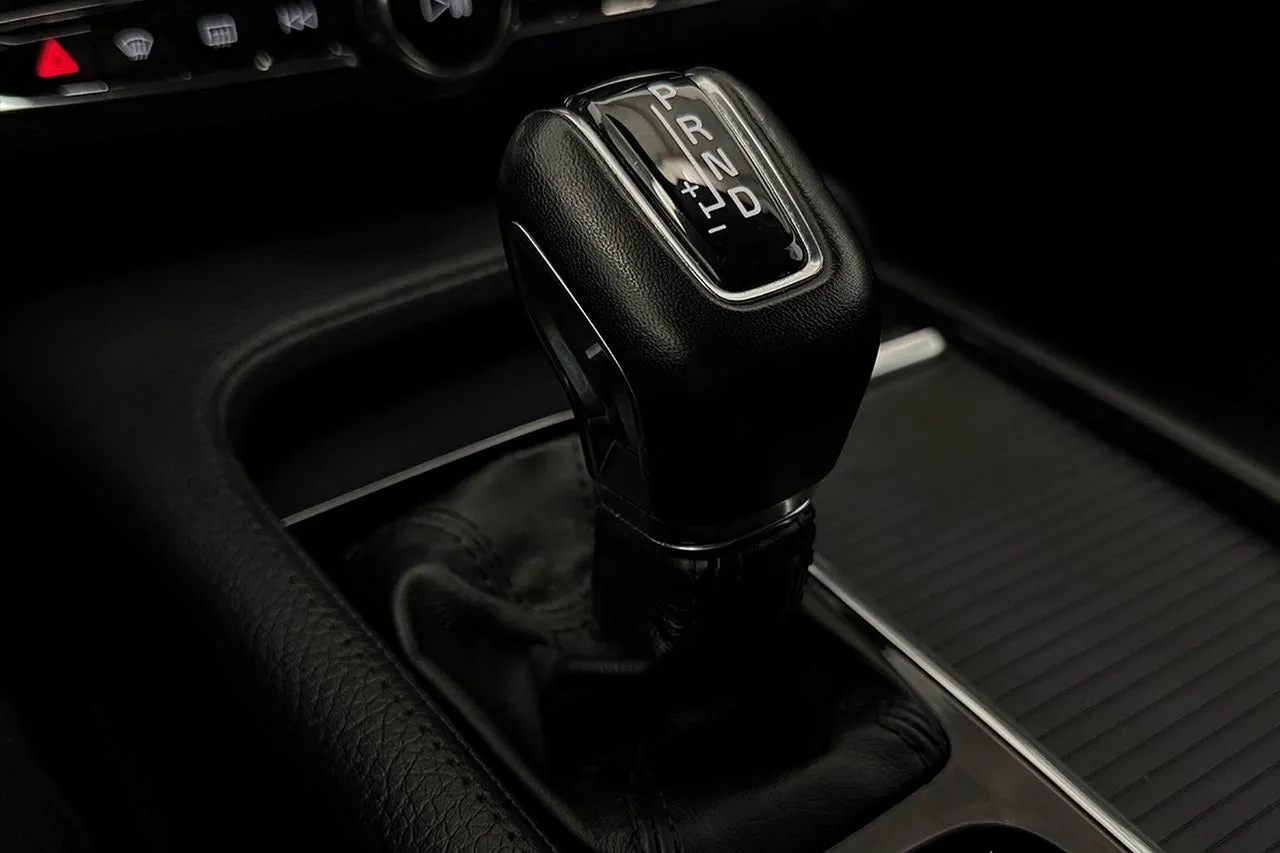 Vehicle image 27