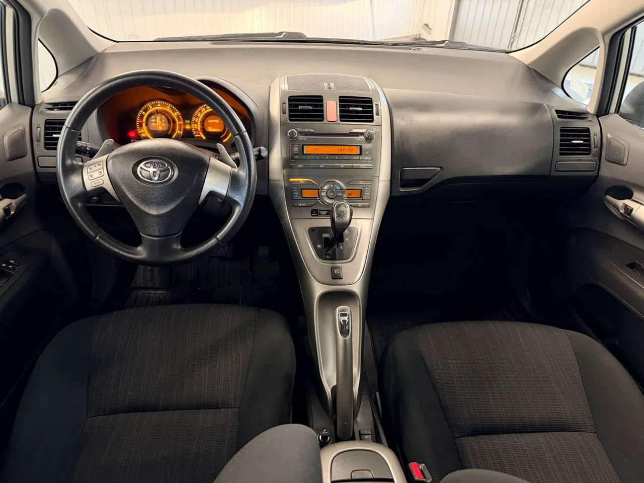 Vehicle image 8