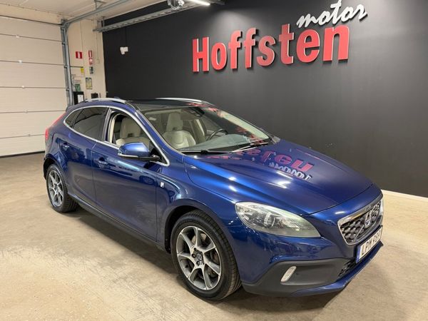 Volvo V40 Cross Country D4 Ocean Race BE / Panorama / Navi - 2015