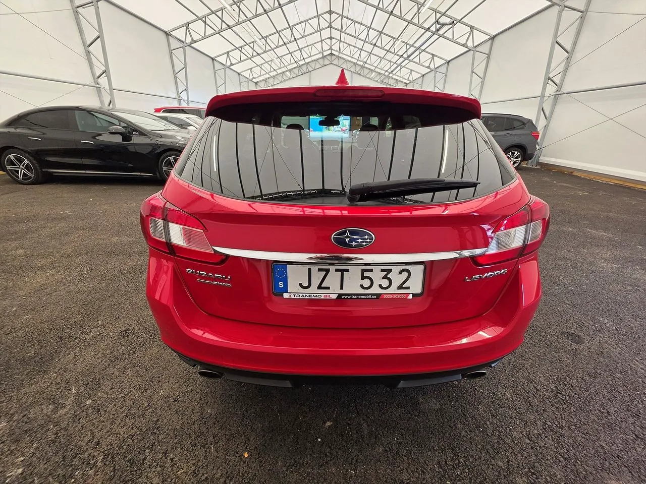 Vehicle image 4