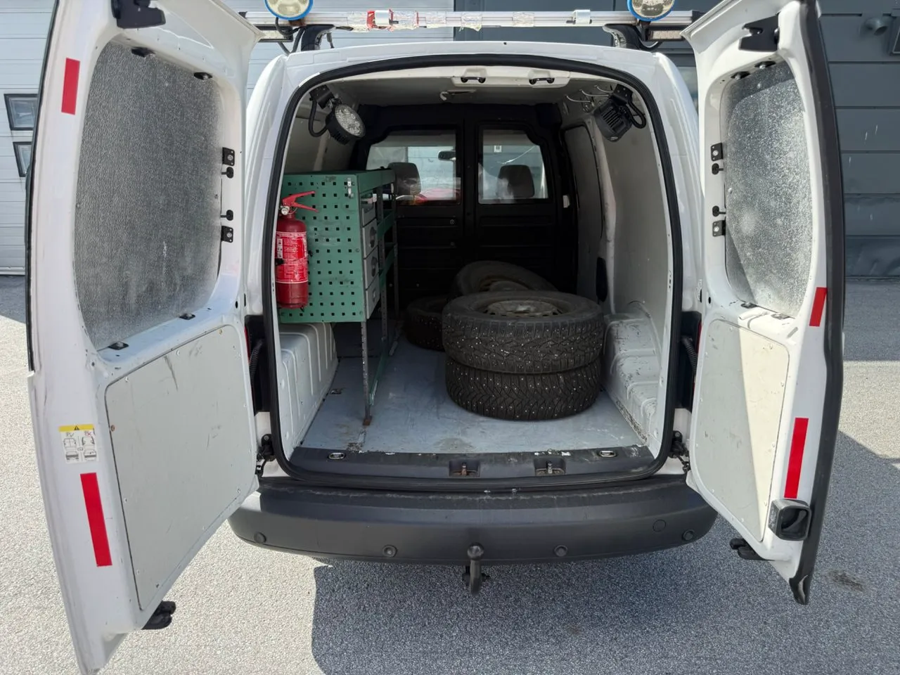 Vehicle image 8