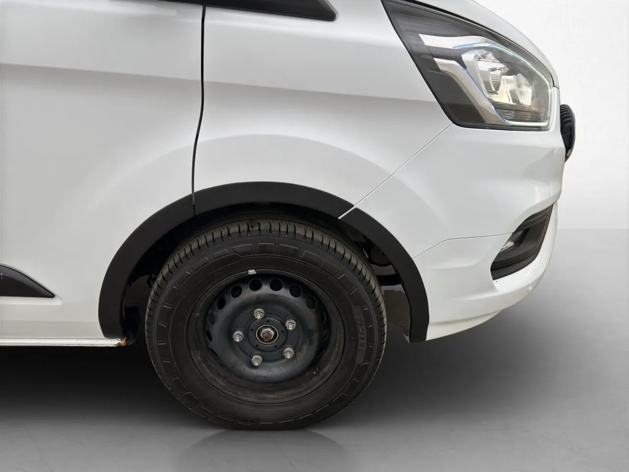 Vehicle image 35