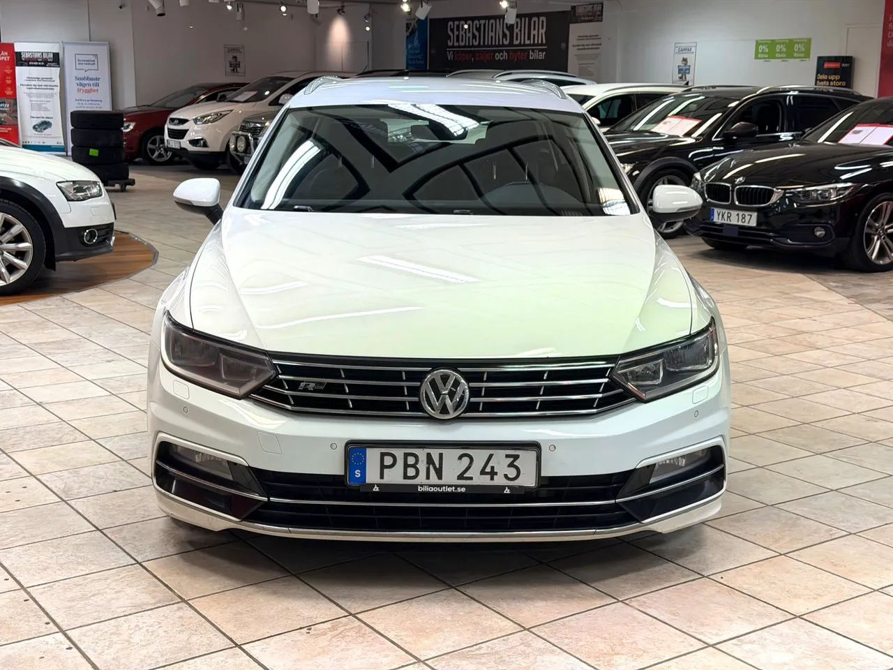 Vehicle image 6