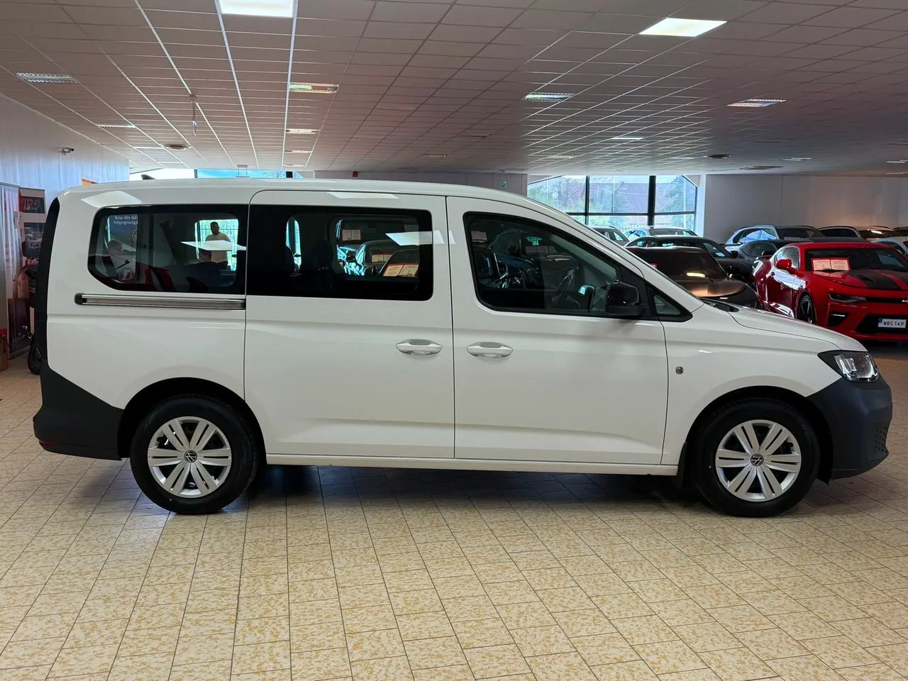 Vehicle image 7