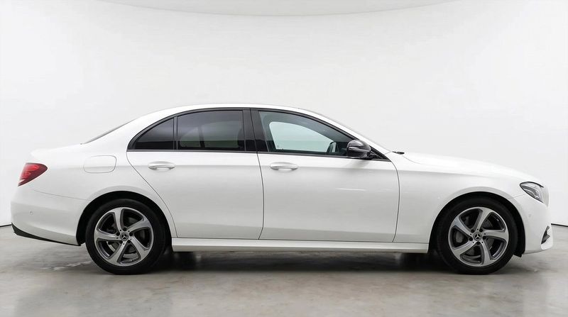Mercedes E220 bild 3