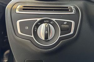 Mercedes GLC220 bild 23