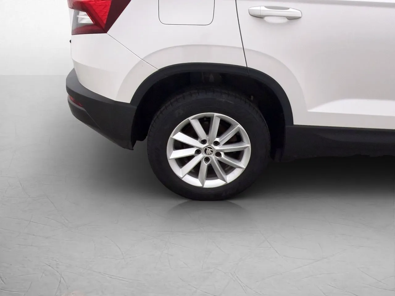 Vehicle image 30