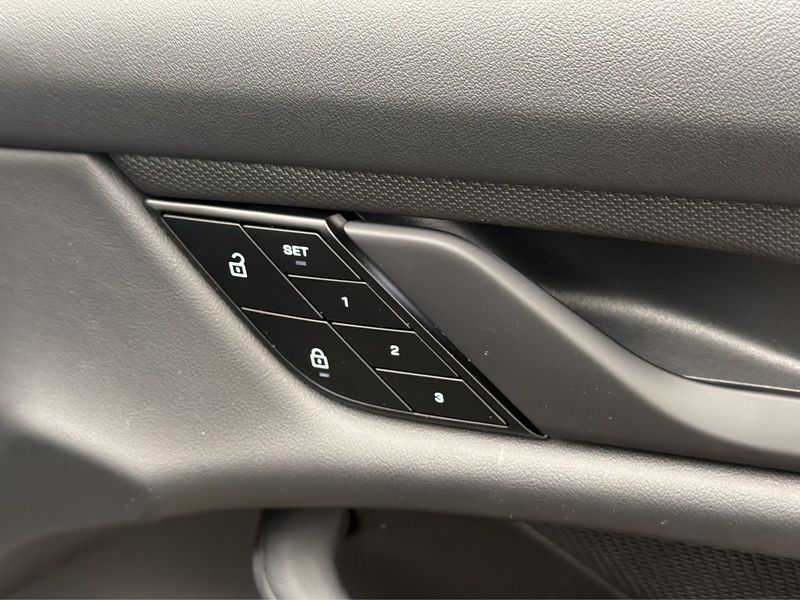 Porsche Taycan bild 34