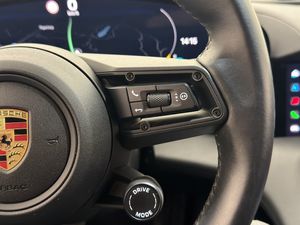 Porsche Taycan bild 18