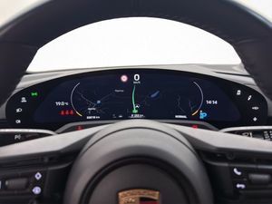 Porsche Taycan bild 17
