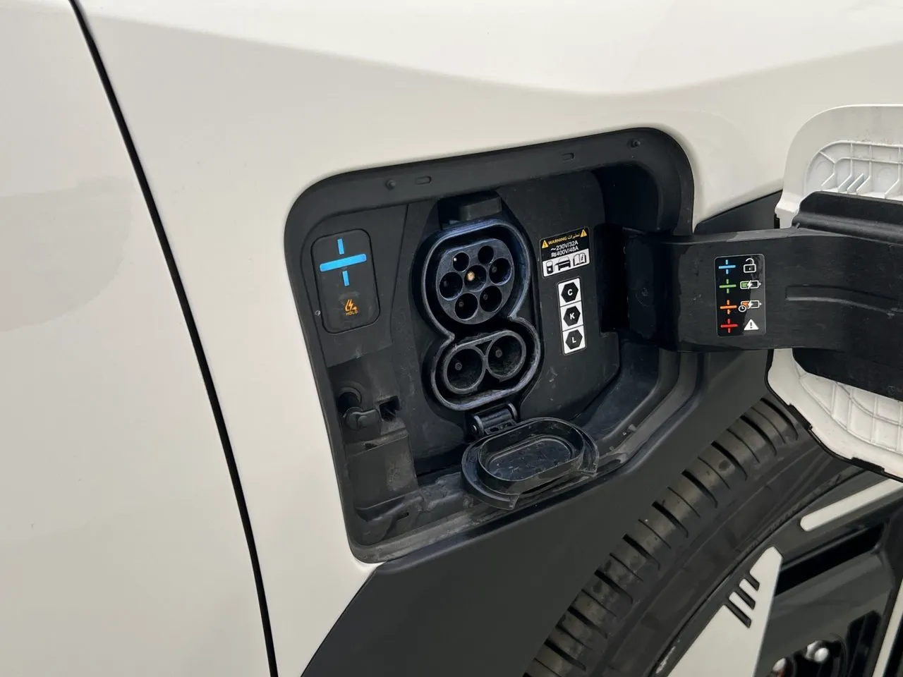 Vehicle image 30