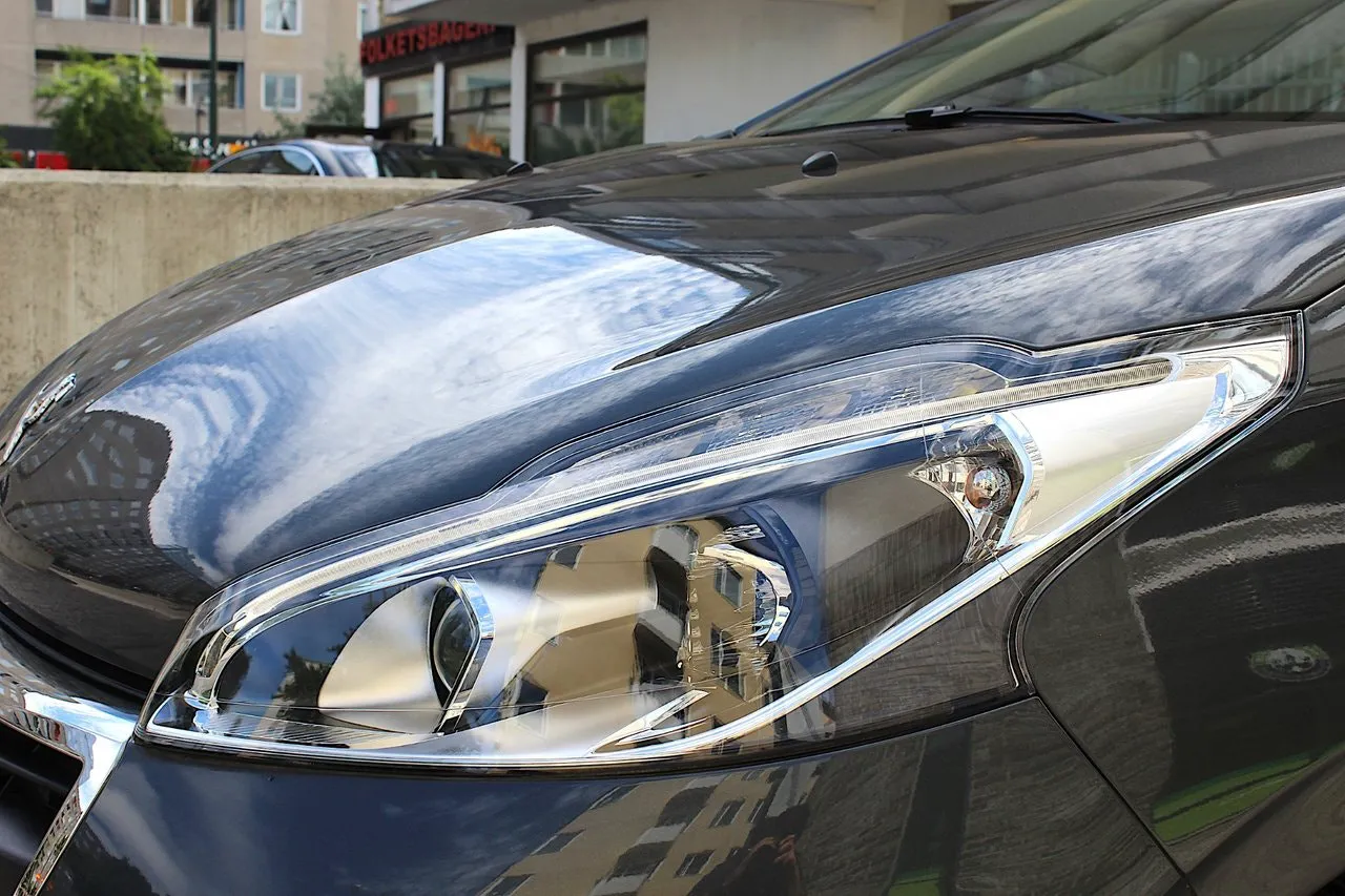 Vehicle image 11