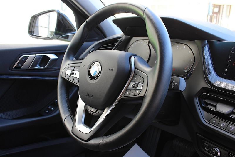 BMW 118 bild 4