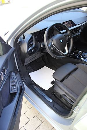 BMW 118 bild 25