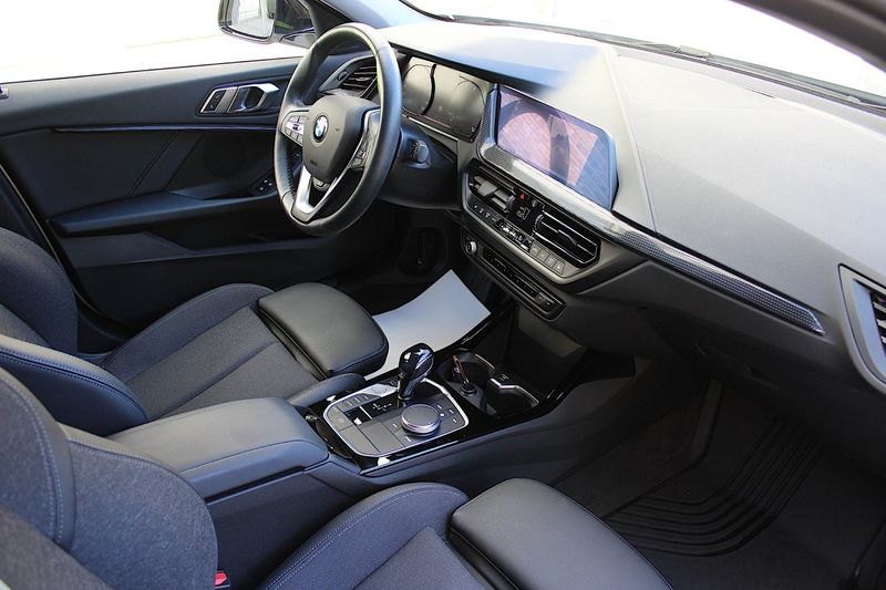 BMW 118 bild 23