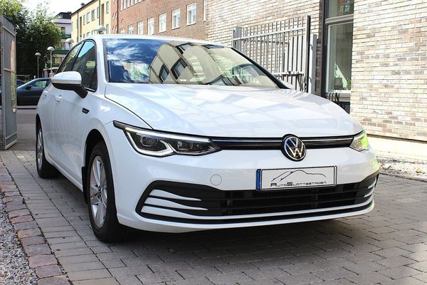 Volkswagen Golf I 1.5 TSI 150hk Euro 6 / 1st Edition / Drag / Värmare - 2020