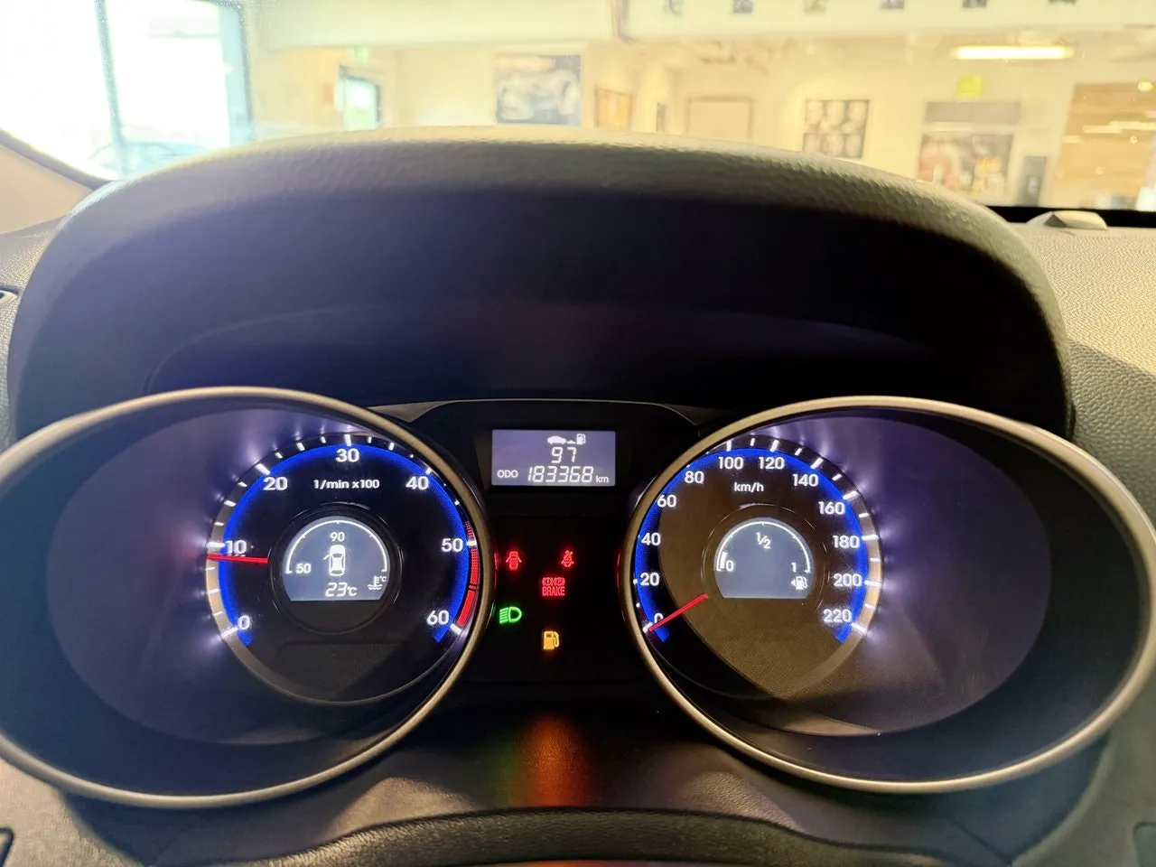 Vehicle image 13